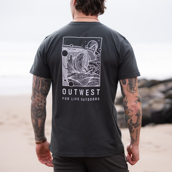 Men's 'The Cliffs' Graphic Trail T-Shirt - Off-Black